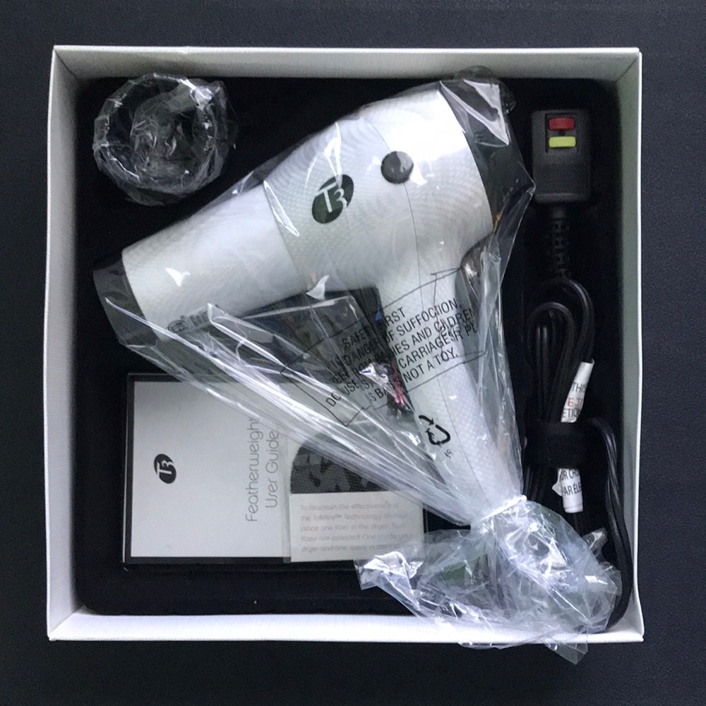 ❗️PRICE DROP❗️NEW T3 Featherweight Pro Hair Dryer